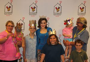 Miss America with a family